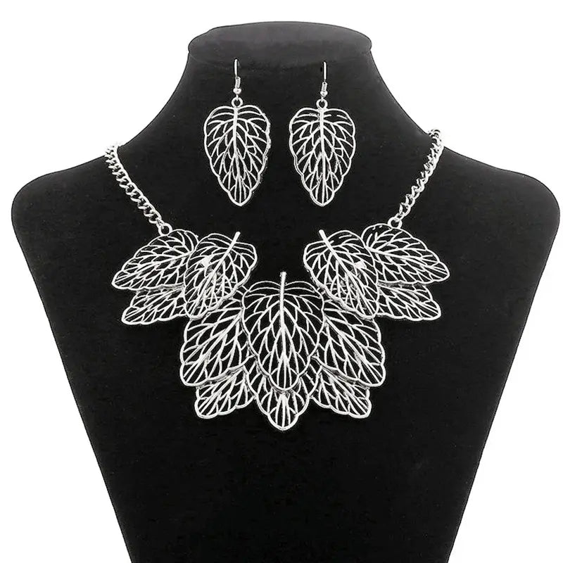 Hollow Leaf Necklace